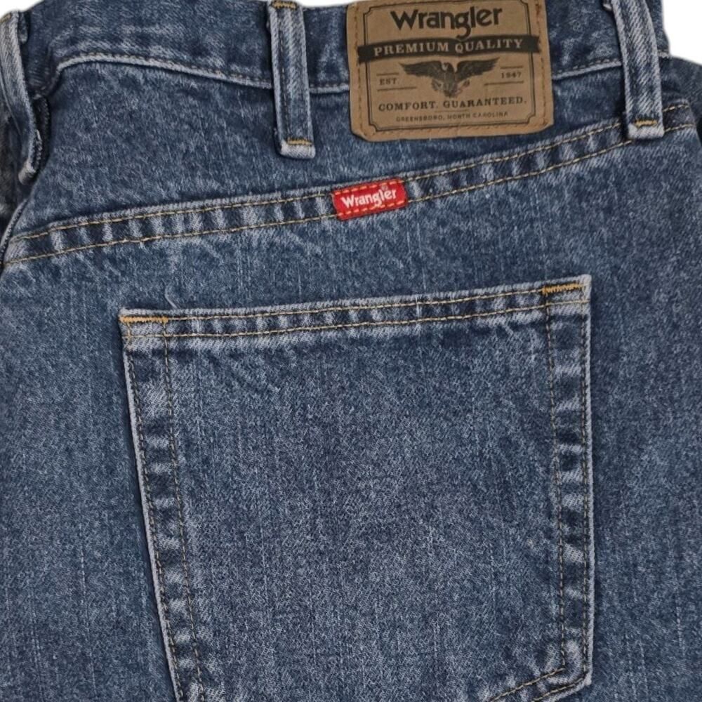 Wrangler Regular Fit Jeans Mens 38x40 Blue Denim Straight Leg Classic - Picture 4 of 6